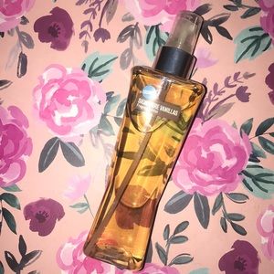 Bath & Body Works signature vanillas COCONUT